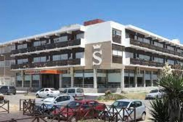 El acogedor hotel frente al mar que queda a 4 horas de CABA y prepara los mejores platos de la zona