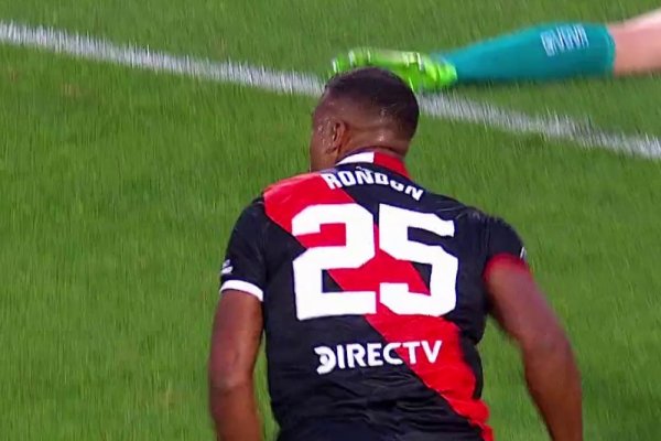 ¡Impresionante! Golazo de Rondón para que River lo dé vuelta ante Gimnasia