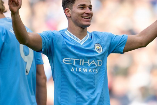 ¡Insólito! El momento que vivió Julián Álvarez en Manchester City