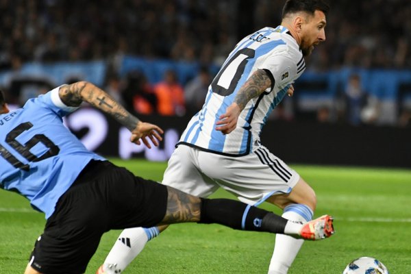 El mensaje de Messi dedicado a Bielsa tras la derrota de Argentina vs. Uruguay