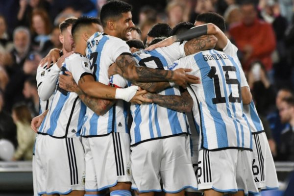 Argentina vs. Uruguay, Eliminatorias: hora y probables formaciones