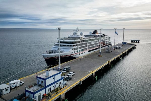 Temporada de Cruceros: El buque Hanseatic Spirit llegó a Puerto Madryn