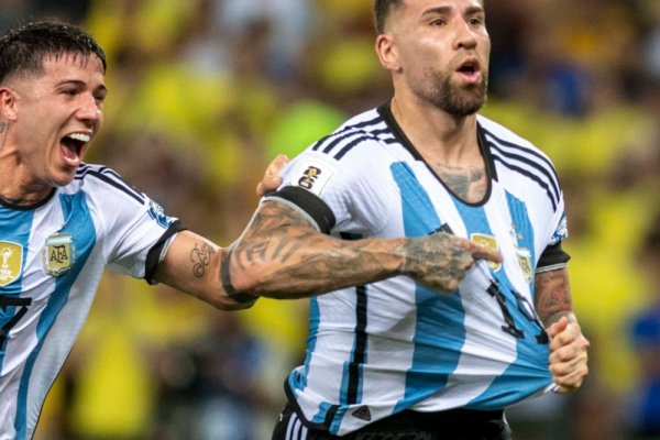 Otamendi reveló qué le dijo a Di María antes de convertir vs. Brasil