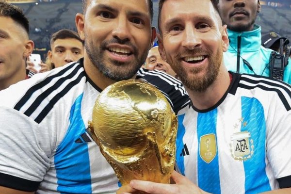 ¿Qué pasó? El Kun Agüero salió a defender a Lionel Messi