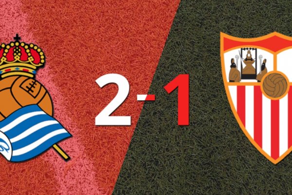 Sevilla no pudo en su visita a Real Sociedad y perdió 2 a 1