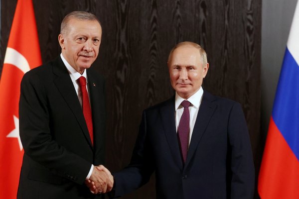 Rusia y Turquía podrían alcanzar niveles récord de flujo turístico este año