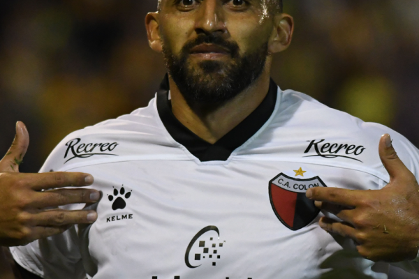 Un club de la Liga Profesional quiere a Wanchope: 