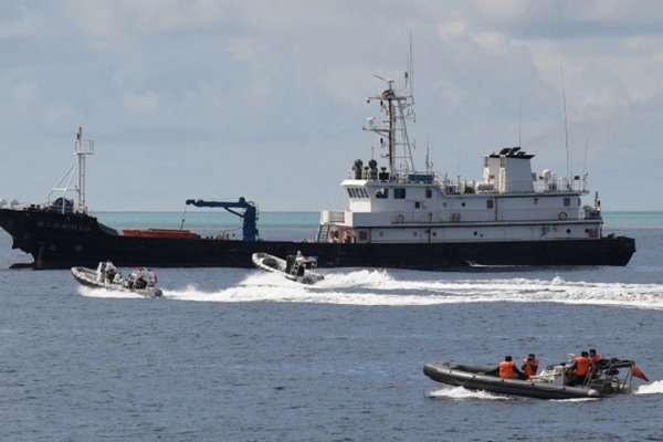 Filipinas y China se acusan mutuamente de incidentes 'peligrosos' que involucraron a varios buques en el Mar de China Meridional