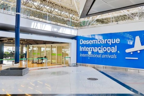 Tráfico aéreo: cae el número de turistas argentinos que visitan Brasil para las fiestas