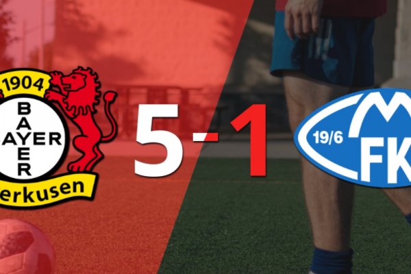 Bayer Leverkusen goleó 5-1 a Molde con doblete de Adam Hlozek