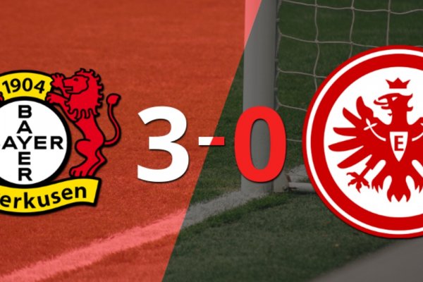 Bayer Leverkusen fue contundente y goleó 3-0 a Eintracht Frankfurt