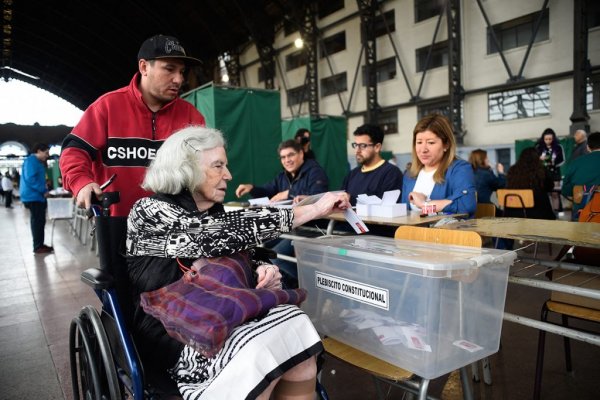 Chile, en un giro de 360º, vuelve a rechazar la reforma constitucional y sigue la de Pinochet