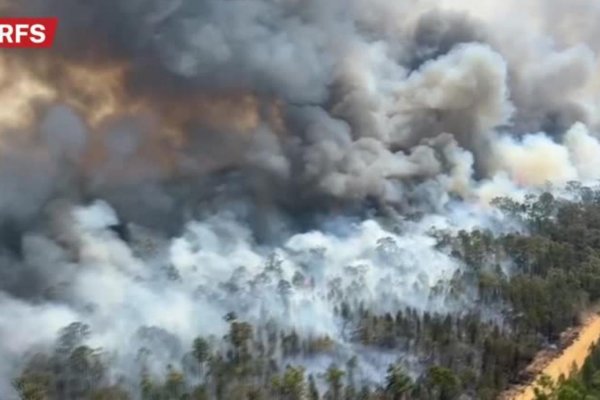 Un enorme incendio forestal provoca una tormenta en Australia