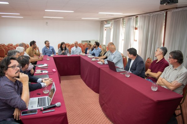 El Emetur se reunió con representantes del sector turístico privado para promocionar el verano