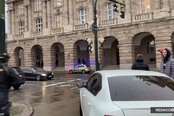 Un tiroteo en universidad de Praga deja al menos 15 muertos y 25 heridos