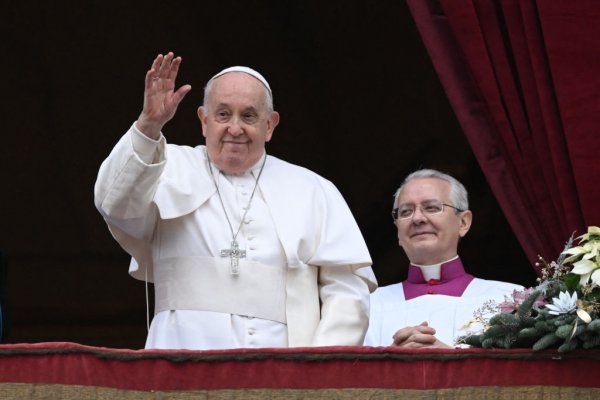 El papa Francisco pide un alto el fuego en Gaza y la liberación de los rehenes en su mensaje de Navidad