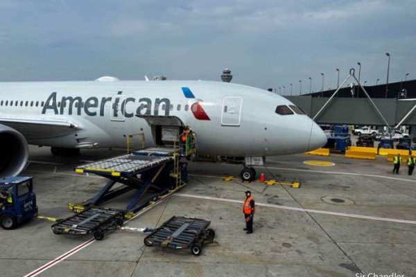 American Airlines suspende el vuelo con Dallas por unos meses