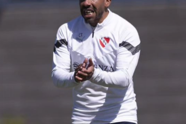 Se confirmó el primer refuerzo para Carlos Tevez en Independiente