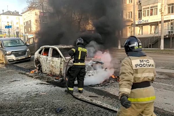 Bombardeos ucranianos matan a 14 civiles rusos, dicen las autoridades, un día después de que Rusia lanzara el mayor asalto aéreo de la guerra