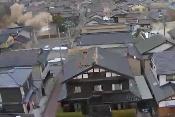 Así impactó un poderoso terremoto a Japón