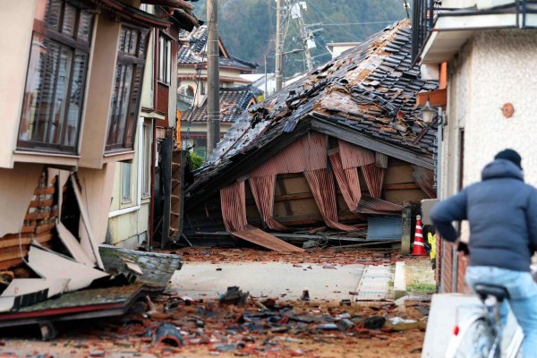 Así se ve la destrucción de edificios tras el terremoto en Japón