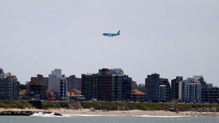 Aerolíneas Argentinas no volará entre Mar del Plata y Montevideo