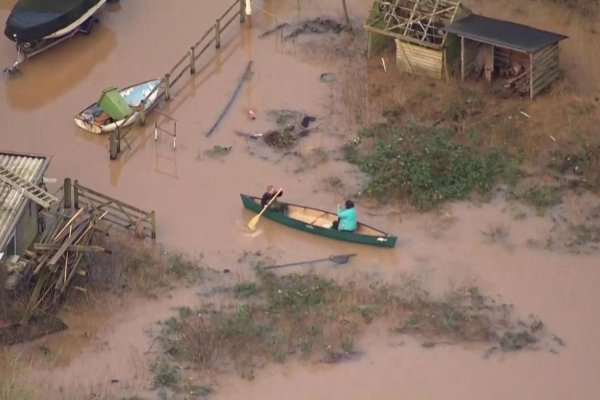 Intensas lluvias provocan inundaciones en Gran Bretaña y otras partes de Europa