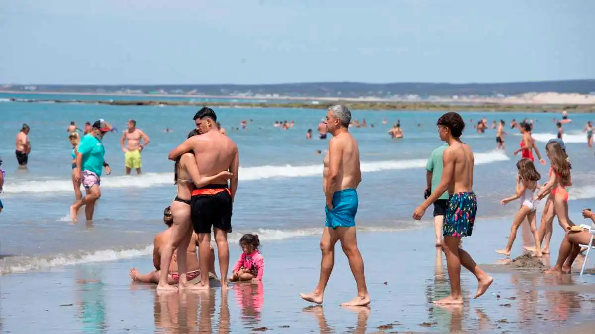 Las Grutas: por la escasez de turistas analizan cerrar antes la temporada