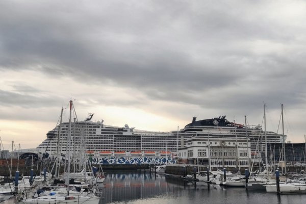 España:El MSC  Eurubia llegó a Coruña