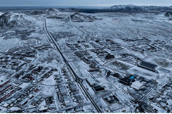 Se ordena evacuar nuevamente a una ciudad de Islandia después de que se abrieran nuevas fisuras volcánicas en las cercanías