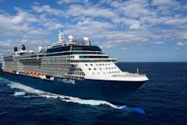 Celebrity Eclipse, el crucero más grande de la temporada amarra hoy