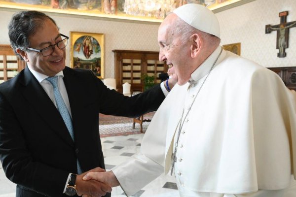 El presidente de Colombia, Gustavo Petro, mantuvo una reunión con el papa Francisco en el Vaticano