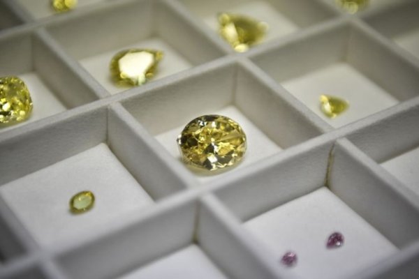 Las nuevas sanciones contra los diamantes rusos cambiarán el comercio mundial de gemas