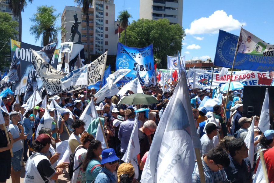 Impactante convocatoria en Corrientes por el paro nacional de la CGT y