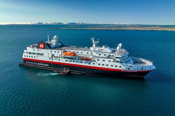 La compañía noruega de cruceros Hurtigruten elevó sus ventas en un 17% en 2023