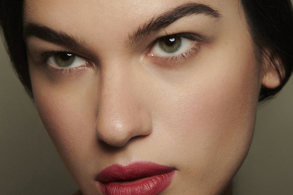 7 errores de cejas que muchas cometemos al maquillarnos