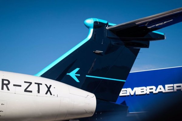 Embraer entregó 64 aviones comerciales en 2023, siete más, y la cartera de pedidos alcanzó los 17.266 millones