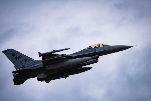 Un caza F-16 estadounidense se estrella frente a Corea del Sur; es la tercera pérdida de un avión con base en Corea en un año