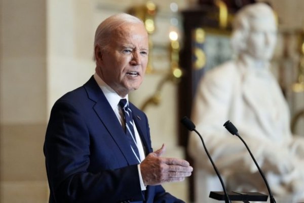 Biden firma un decreto contra colonos israelíes violentos en la Ribera Occidental