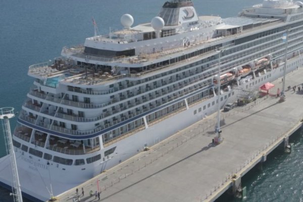 Viking Júpiter adelantó su visita a Puerto Madryn