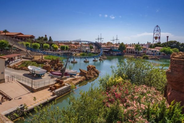 14 heridos en un parque de atracciones español al caer un árbol sobre una montaña rusa infantil