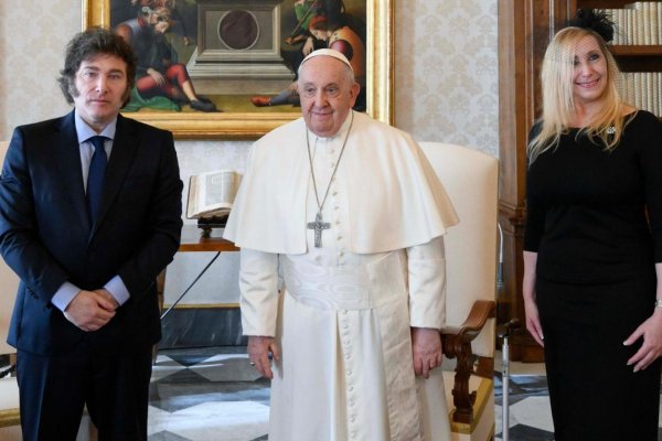 El presidente de Argentina, Javier Milei, se reúne con el papa Francisco en el vaticano