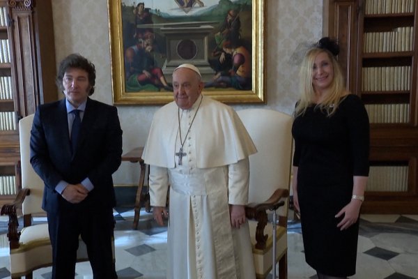 El papa Francisco se reúne con el presidente de Argentina Javier Milei durante más de una hora en el Vaticano