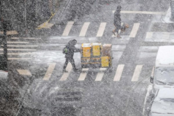 Fuertes nevadas en Nueva York por tormenta invernal