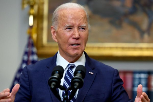 Biden dice que Alexey Navalny creía en Rusia y responsabiliza a Putin de la muerte del líder opositor ruso