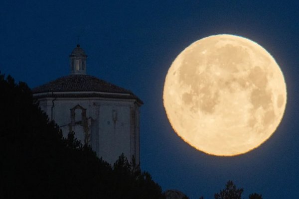 Luna de nieve o microluna: todo lo que debes saber