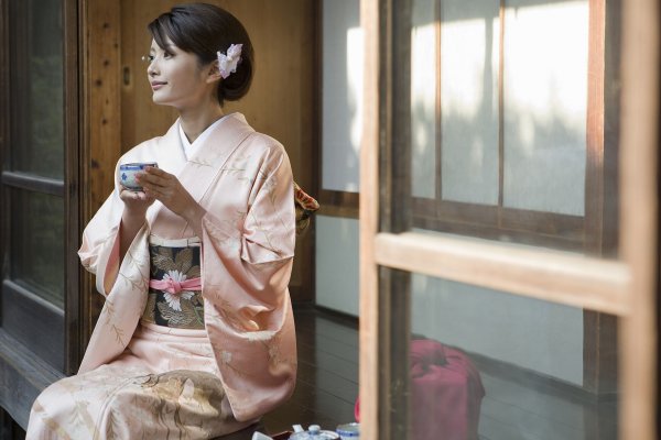 Las 7 reglas de los anfitriones japoneses a la hora del té que mejorarán tus relaciones y tu vida