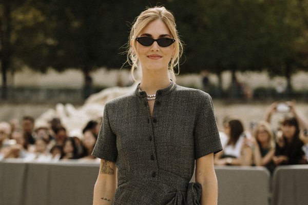 4 vestidos midi de Zara que solucionarán tu armario de primavera si tu presupuesto es ajustado