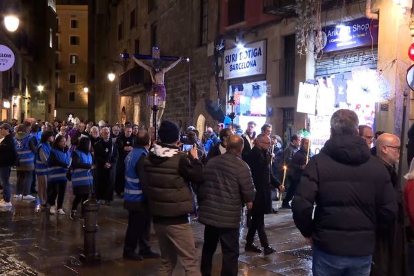 Rezar para atraer la lluvia: así se vuelca la comunidad católica de Barcelona para atajar la sequía