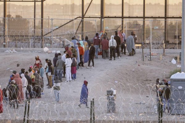 La Corte Suprema de EE.UU. permite la ley inmigratoria de Texas, aunque los desafíos legales continúan